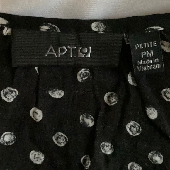 🌺Apt 9 petite black blouse🌺 - Picture 6 of 6